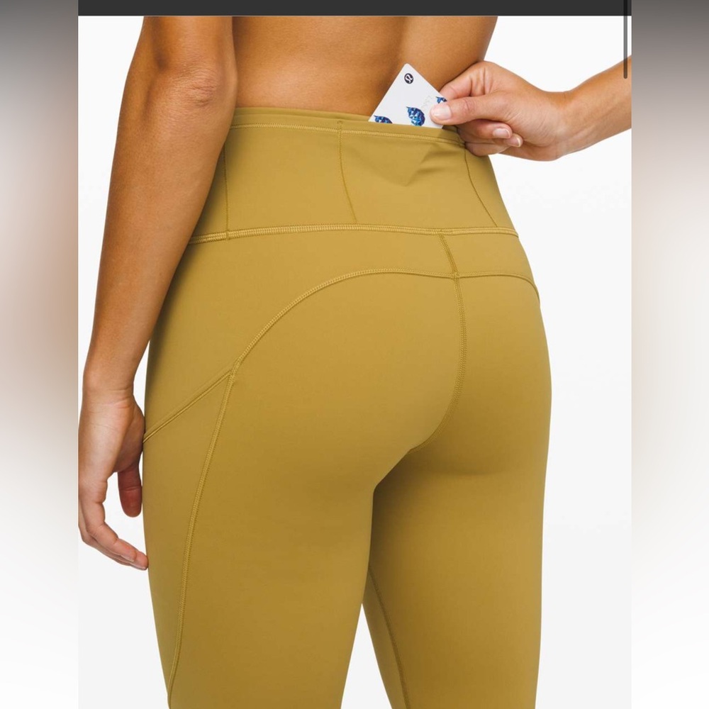Lululemon Fast and Free Tight II 25" Non-Reflective Nulux
Grape Leaf
size 6 - Picture 7 of 12